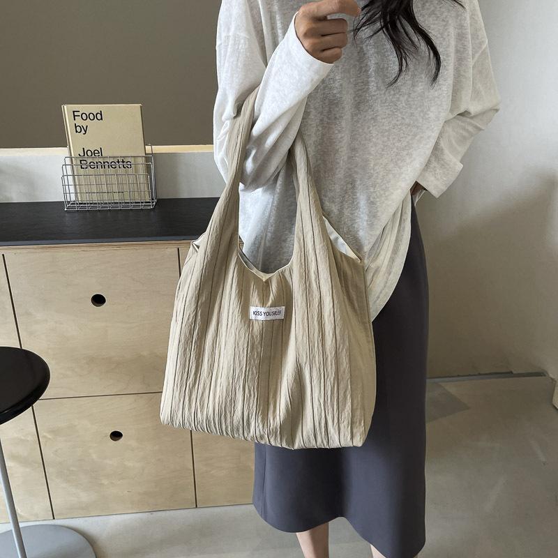 

Large capacity bag women s 2024 new trendy fashion lightweight shoulder bag Korean version casual versatile underarm bag hand bag хакі