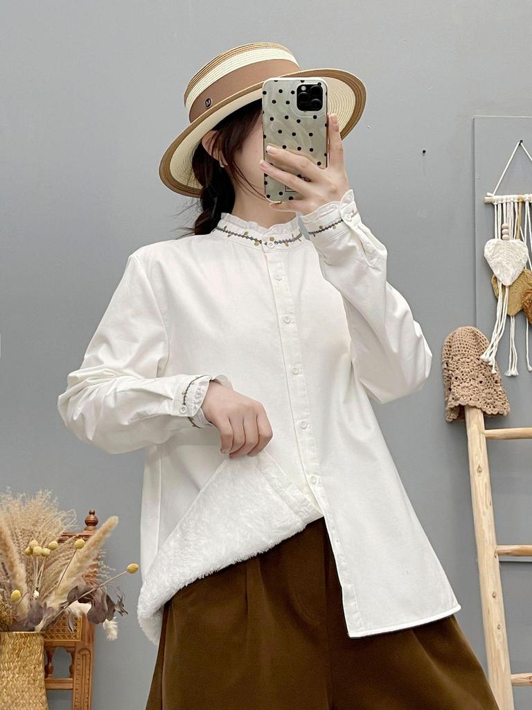 Korean Elegant Embroidered Lace Collar Flannel Shirt for Women - Warm Autumn/Winter Base Layer