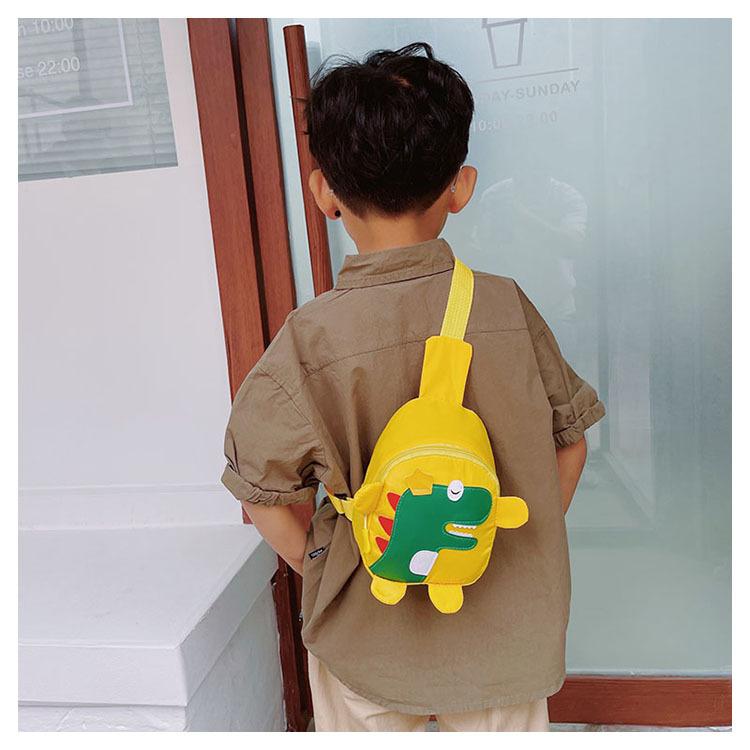 Borsa a tracolla per bambini con stampa di dinosauri, simpatico marsupio a cartoni animati per ragazzi e ragazze, borsa a tracolla leggera per l'uso quotidiano