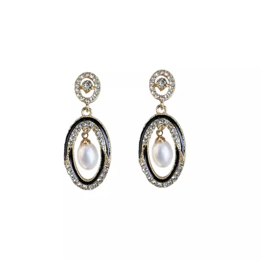 Water Drop-Shaped Pearl Earrings, Super Flash Fashion Women'S Niche Face, Thin Trend And Versatile Personality Earrings