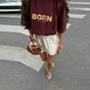 Dámská asymetrická mini sukně s krajkovým lemem, jednobarevná bílá, volánová, letní móda 2025, sladká saténová dámská sukně, prázdninový plážový dámský kousek
