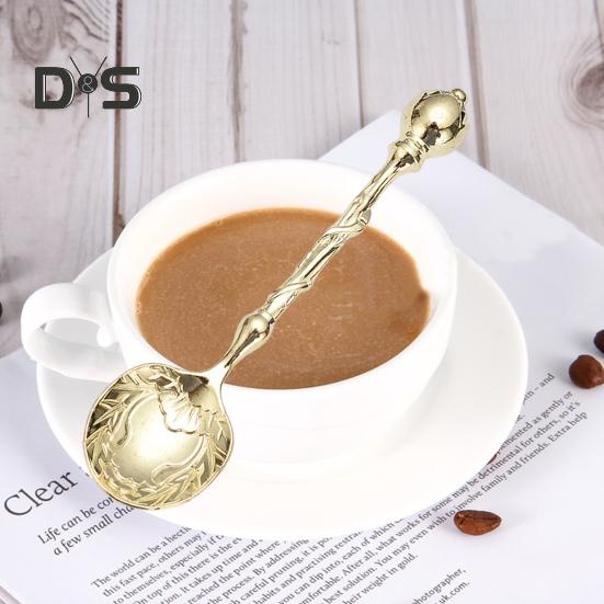 Coffee Spoon Carved Teaspoon Vintage European Palace Design Tableware Dessert Spoons for Kitchen Dining Bar Milk Tea Shops Cocktail Mixing