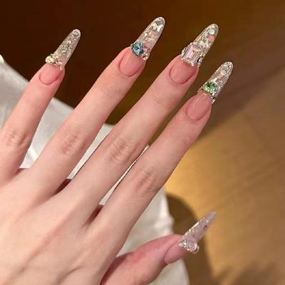 Falscher Nagel Mandelform Französischer Feiner Glitzer-Nagelaufkleber Nagelaufkleber Mittel und Lang Mandel-Diamant-Nagelaufkleber 30 Stück