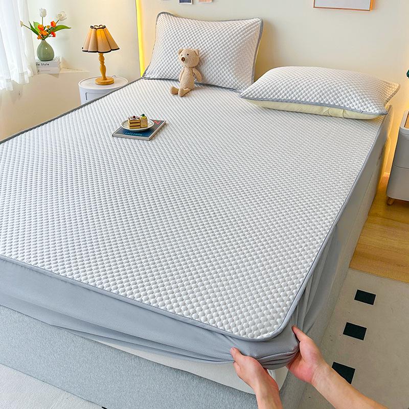 Ice Bean Mat Cool Bedspread Set - Fitted Sheet Style for Dorms, Air-conditioned Rooms, Ice Silk Feel.