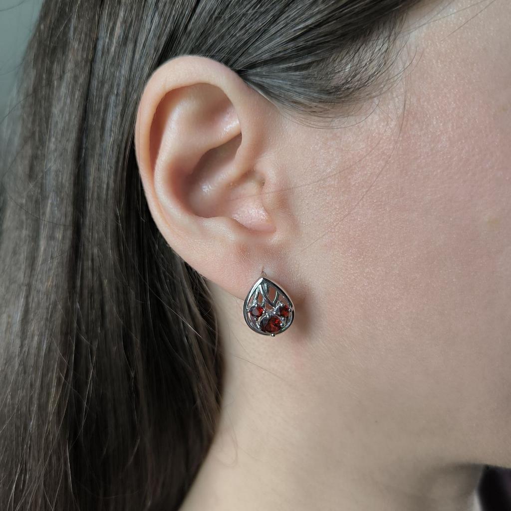 Silver Earrings with Natural Garnet 1.808ct (2182016)