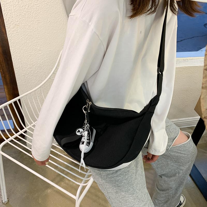 

Корейская версия студенческой холщовой однотонной сумки через плечо женская Harajuku Hong Kong ветер темно-черный ветер минималистичная сумка через плечо с приливом 3