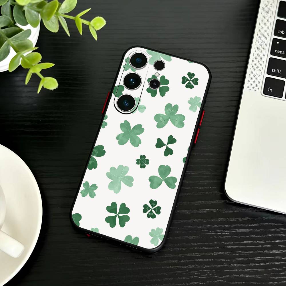 Four-leaf clover Phone Case For Samsung S26,S25,S24,S23,S22,S21,S20,Plus,Fe,Lite,Others Black Cover