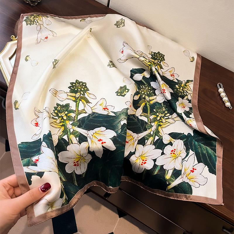 New morning glory silk small square scarf women s fashion versatile mulberry silk silk scarf fresh small scarf tied bag tied hair 53cm