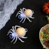 Halloween Aufleuchtende Spinnenfigur Realistische Plastikspinne Tierfigur mit LED-Licht für Halloween Innen Heimparty Deko