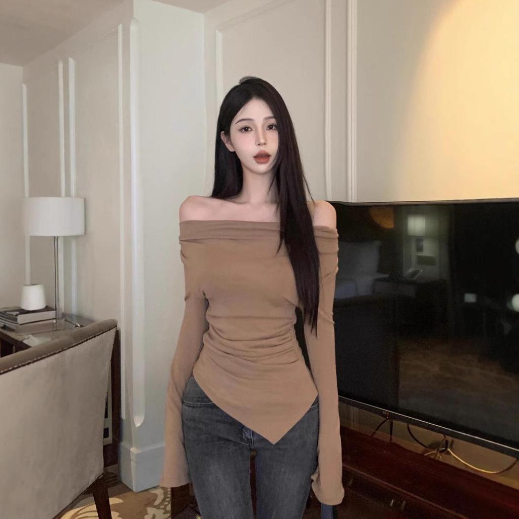 Sleek Off-Shoulder Slim Fit Long-Sleeve T-Shirt for Women - Early Autumn Essential