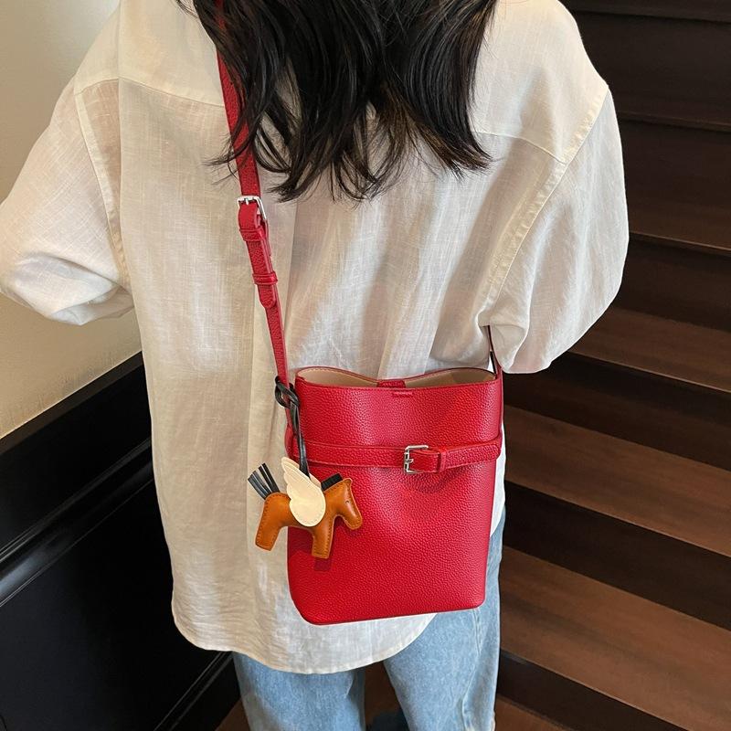 Bag Women's Fashion Large Capacity Bag New Versatile Shoulder Bag Small Square Bag Crossbody Bag
