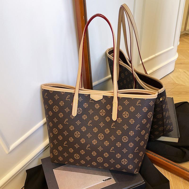 Bag New light luxury printed tote bag retro shoulder bag large capacity daily commuter handbag