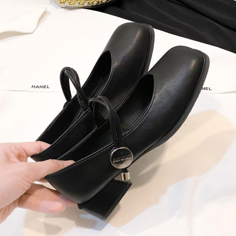 Classic Retro White Mid Heel Pumps Chic Women's Round Head Square Heel Sandals Mary Jane Buckle Strap Block Heel Shoe For Women