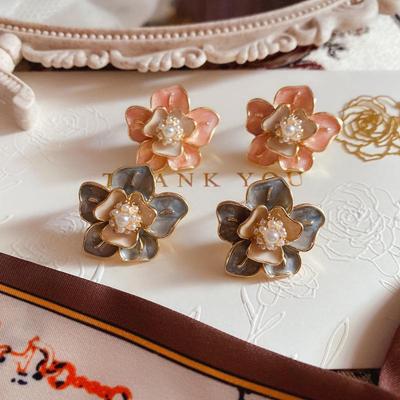 S925 Silver Needle Pearl Flower Earrings, Retro Hong Kong Style Oil Painting, Niche Design, Gentle Stud Earrings for Women