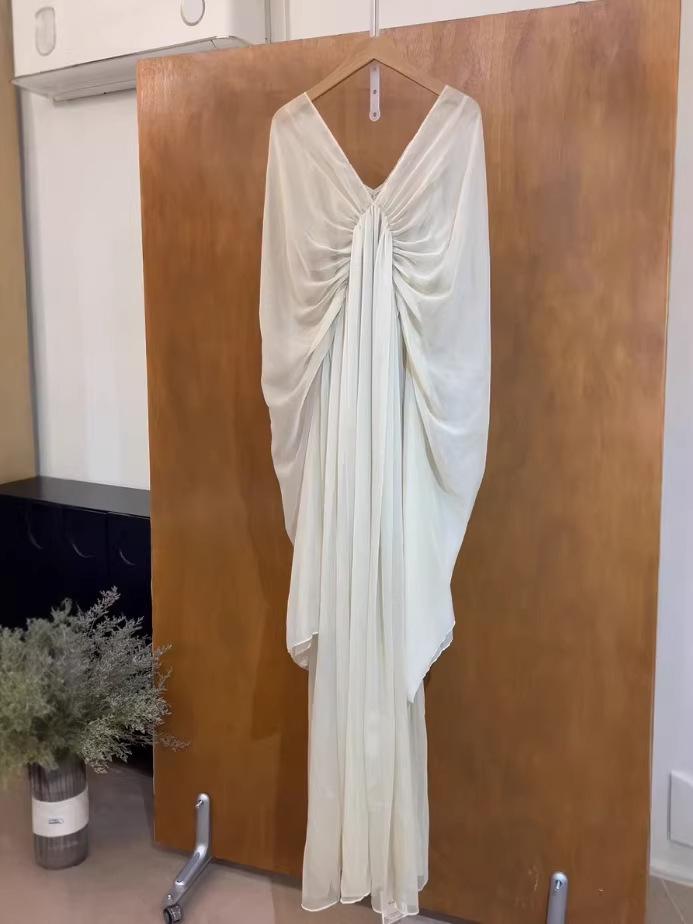 2026 Stylish & Elegant Chinese-Style Dress: Chic, High-End, Super Fairy Two-Piece Long Dress