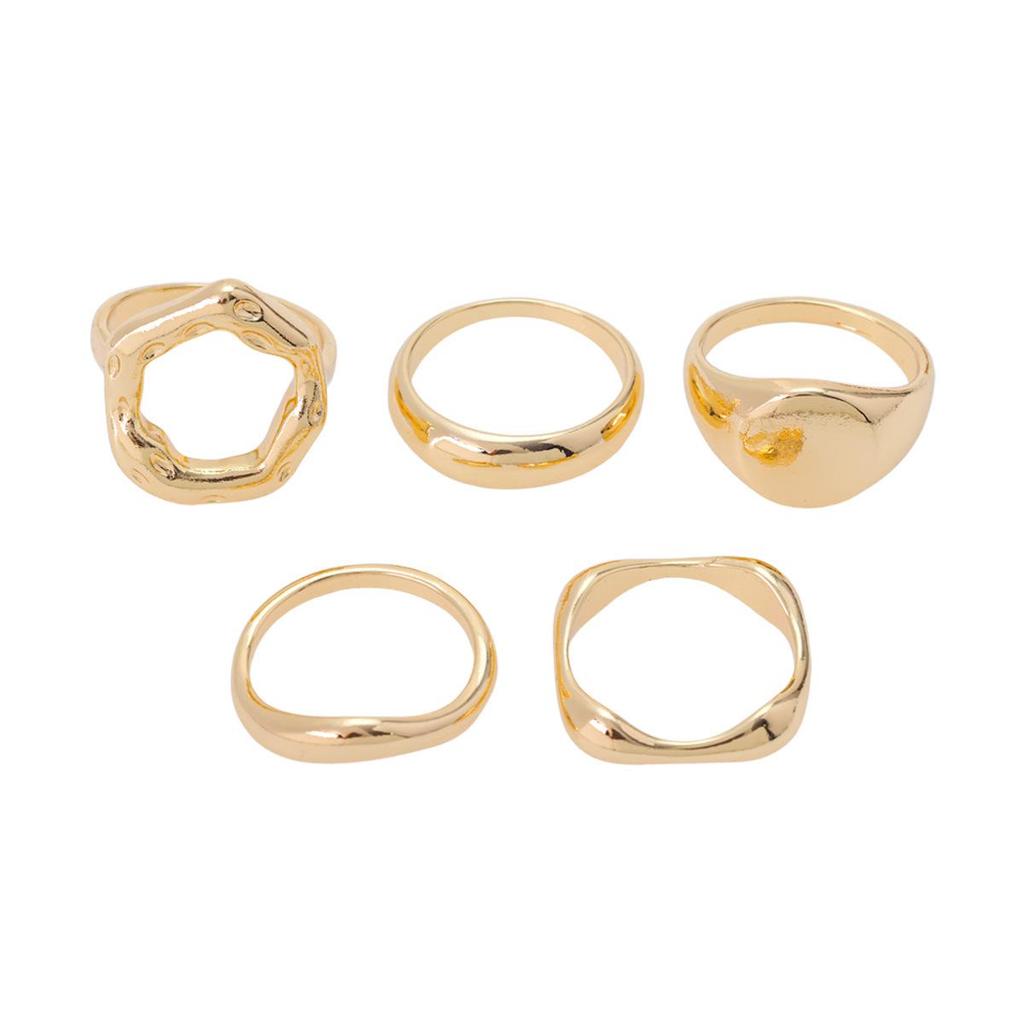 Retro Silver Geometric Rhombus Ring: Stylish Wide Band with Polished Finish