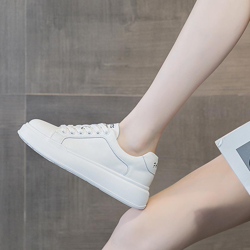 Internet celebrity Han Xiaobai shoes women's new summer breathable net shoes versatile sports white casual board shoes tide