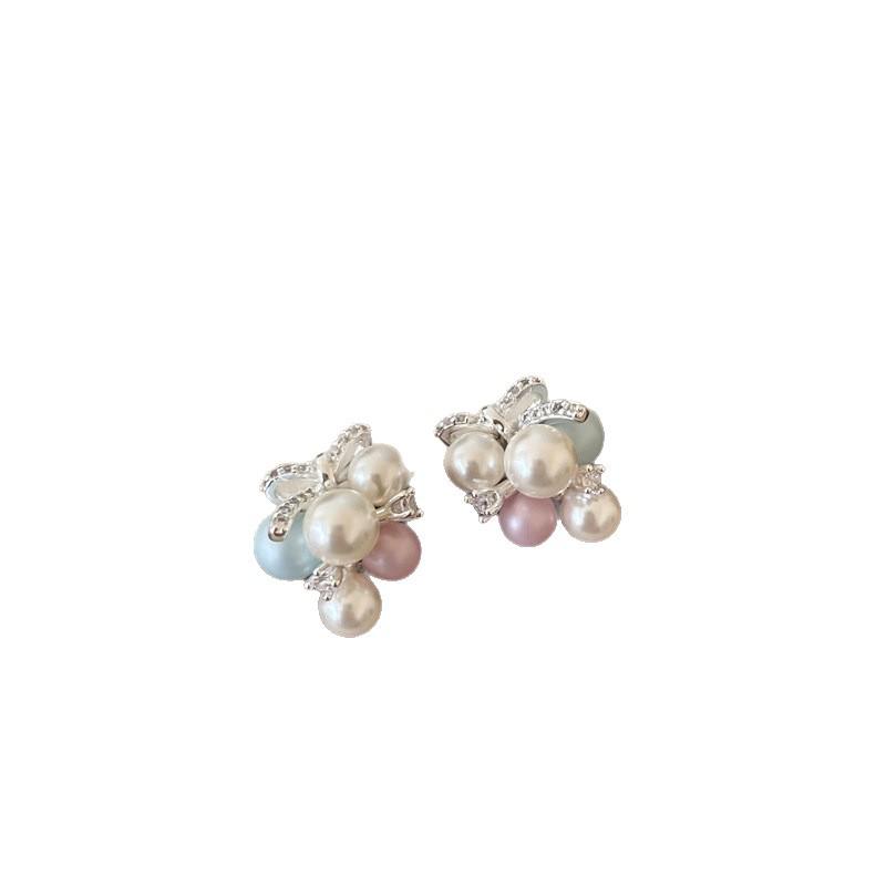 Women's Exquisite Pearl Bow Grape Stud Earrings - High-End 2026 Style