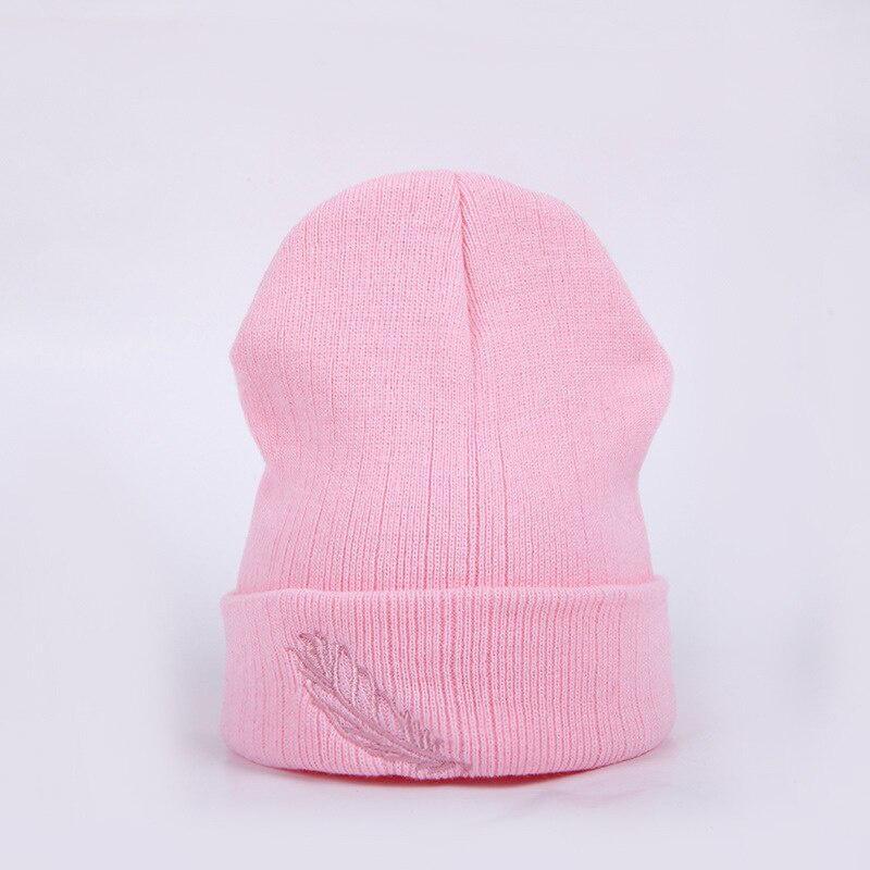 Unisex Winter Beanies Embroidery Feather Pink Balck Knit Hat Casual Comfortable Woolen Hat Warm Cold-proof Cap