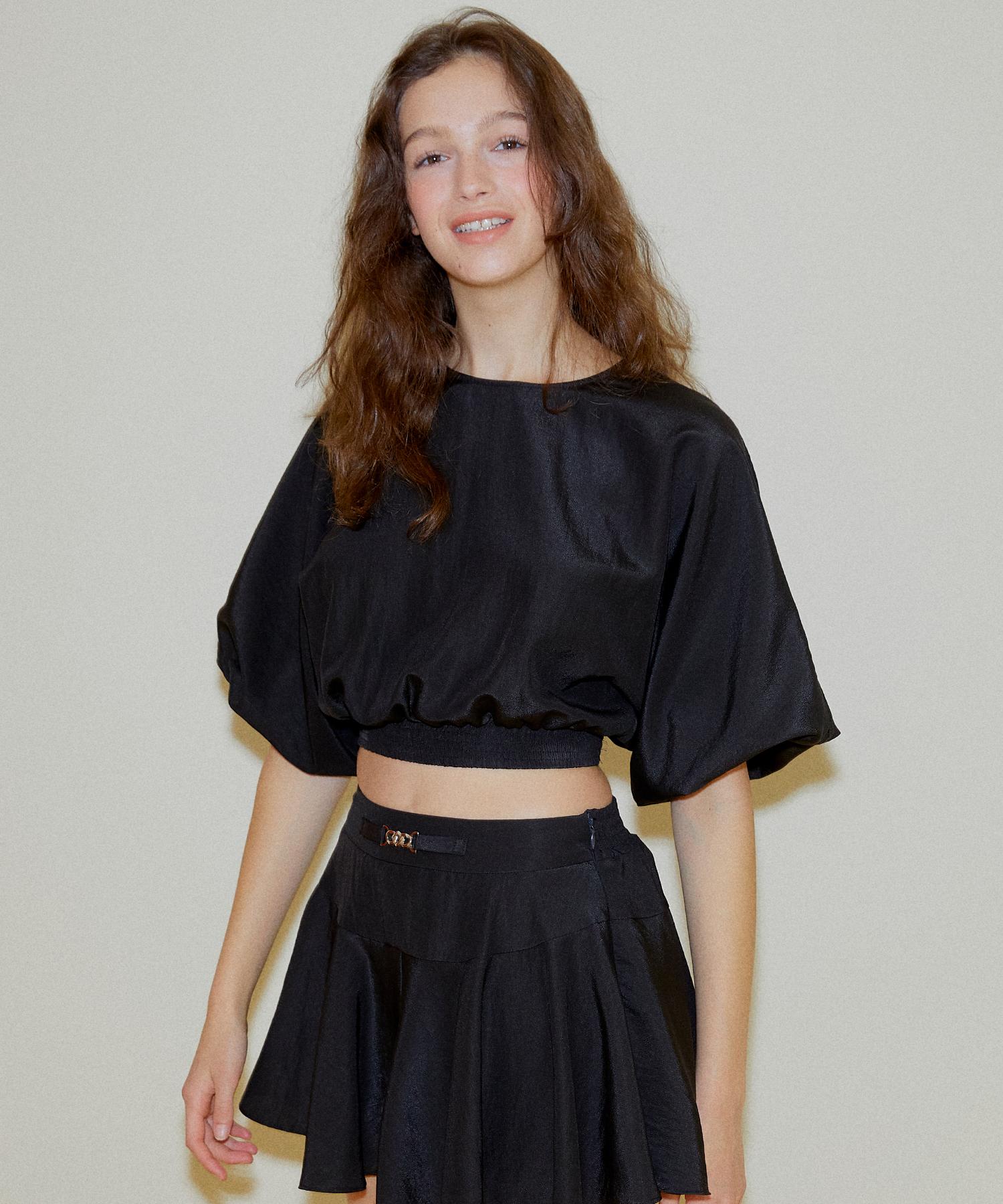 Onneu Balloon Glossy Crop Blouse - Black M