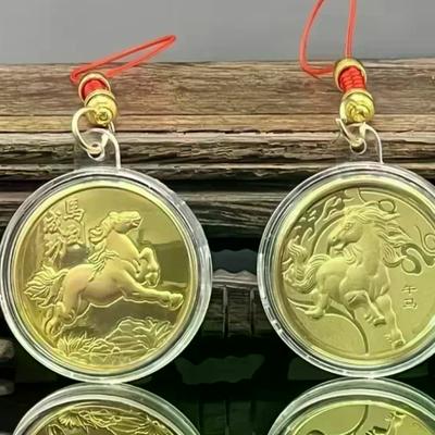 Münzdekoration Schlüsselanhänger 2026 Tierkreis Pferd Goldfarbe Gedenkmedaille Jahr des Pferdes Kleines Geschenk Metallhandwerk Souvenir