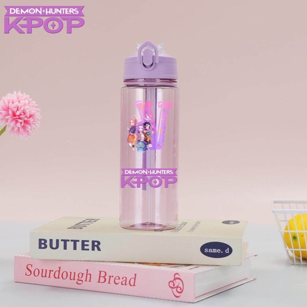Demon Hunter Plastic Water Cup Rumi Mira Zoey Drinking Bottle Hunters Gourde Cups Warriors Gourd KPOP HUNTRX 900ml k pop Kid Friendly Entertaining Fun