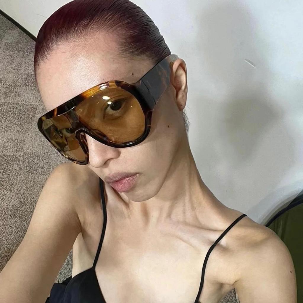 New YK large-frame sports protective sunglasses, personalized trend sunscreen sunglasses are unisex