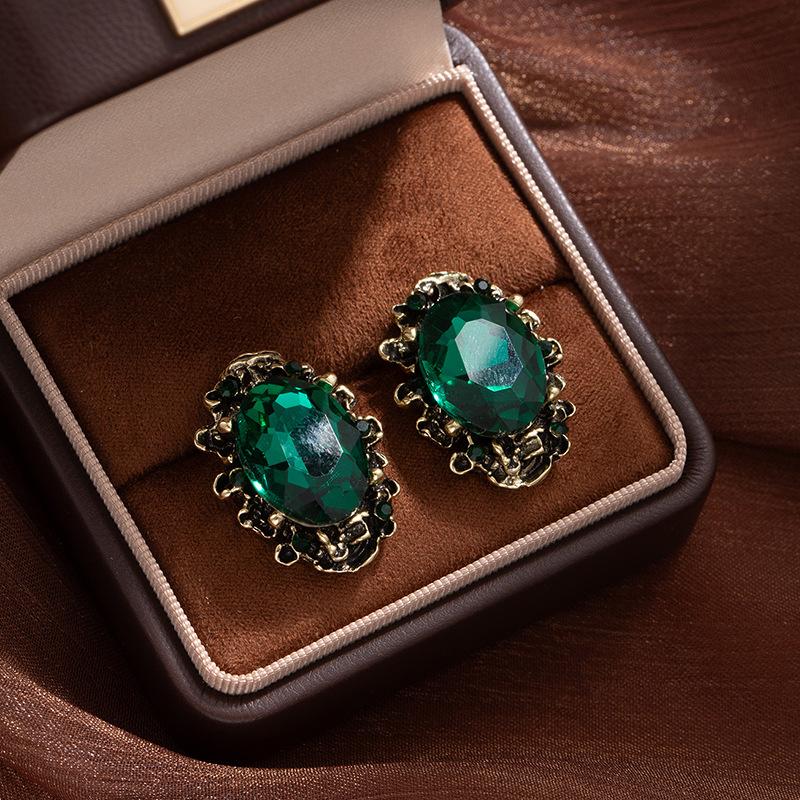 

Fashion Versatile Earrings Vintage Court Princess Style Luxury Diamond Earrings Crystal Gemstone Stud Earrings Women