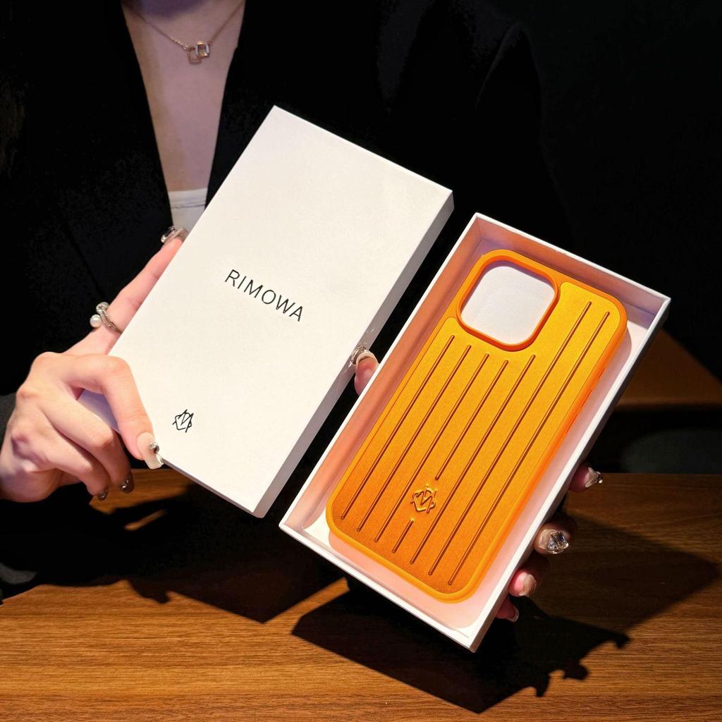 Apple 17 Pro Max Aluminum Magnesium Alloy Protective Case - Fashionable & Trendy Cover for 16 Pro