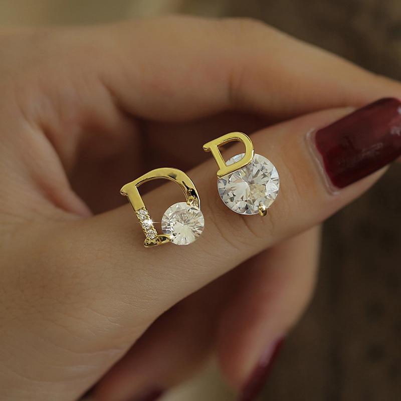 Classic Korea Fashion High Quality Metal Style Letter D Earrings Friends Gift Women Jewelry Earrings 2022