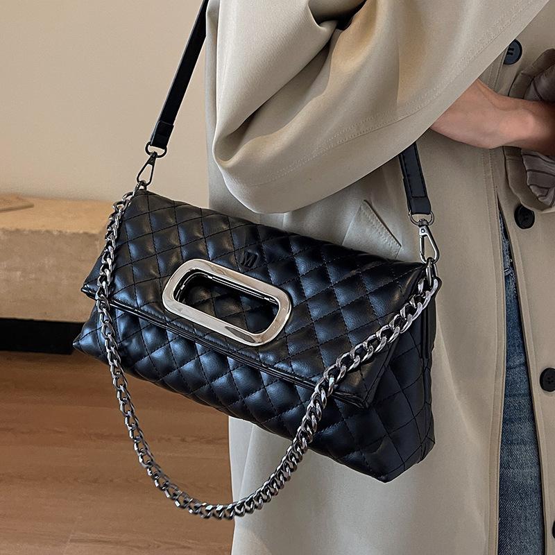 Heißer Verkauf Mode Rautenmuster Kette Tragbare Tote Tasche Nischen-Design Ausländischer Stil Pendler Unifarbene Faltbare Umhängetasche