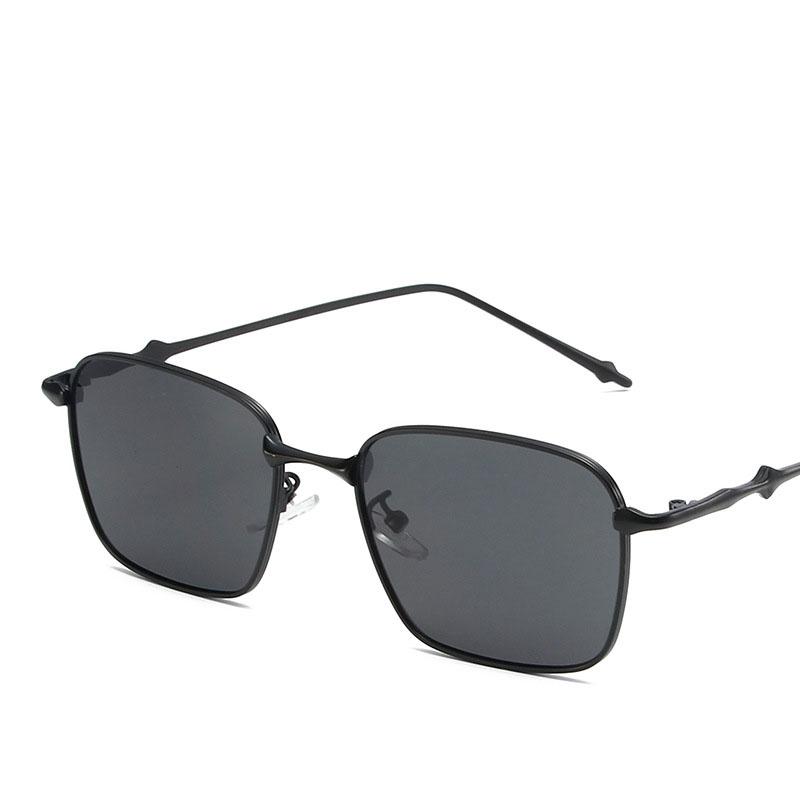 UV400 Rectangle Sunglasses Trendy High-Quality Metal Frame Punk Sun Glasses Travel Shades for Women & Men