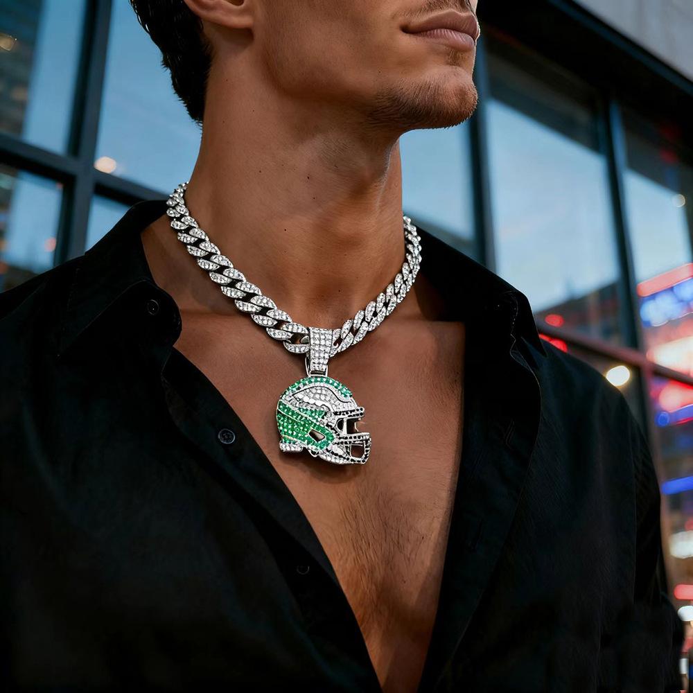Ciondolo Hip Hop Diamond NFL Football Helmet in lega di alta qualità galvanizzata con catena cubana Hip, ornamento per collana.