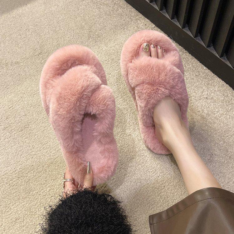Women's Trendy Korean-Style Outdoor Furry Slippers: New for 2023-2024, Perfect for All Seasons