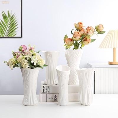 Nordic Ceramic Vase: Modern Artistic Flower Arrangement Home Decor Display
