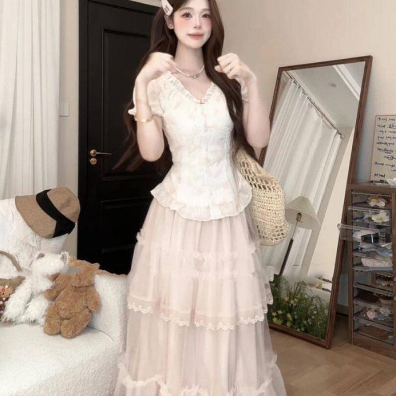 French sweet and gentle lace top dress women's summer beautiful mesh cake long skirt wear a whole suit