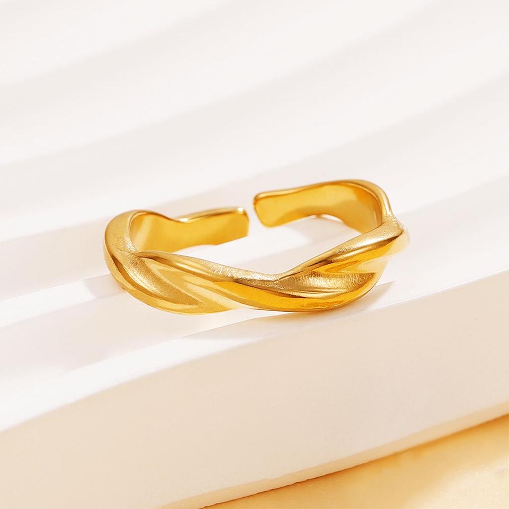 European-American Stainless Steel Mobius Strip Minimalist Open Ring Women's Accessory