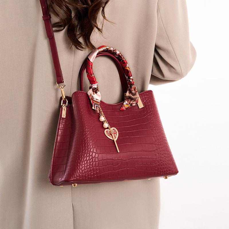 Mom Bag Wedding Middle-aged Bag Atmospheric Mother-in-law Wedding Bag Red Handbag Premium Wedding Bag Gift Women's Bag