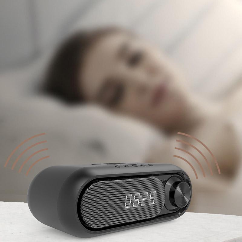 Multifunktionale Bluetooth-kompatibel Lautsprecher Drahtlose Lade Wecker Bluetooth Lautsprecher LED Digital Sound Box Schreibtisch FM Radio Gerät