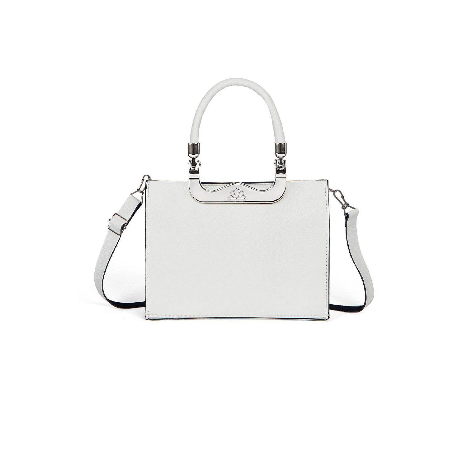 

Белая сумка через плечо белый