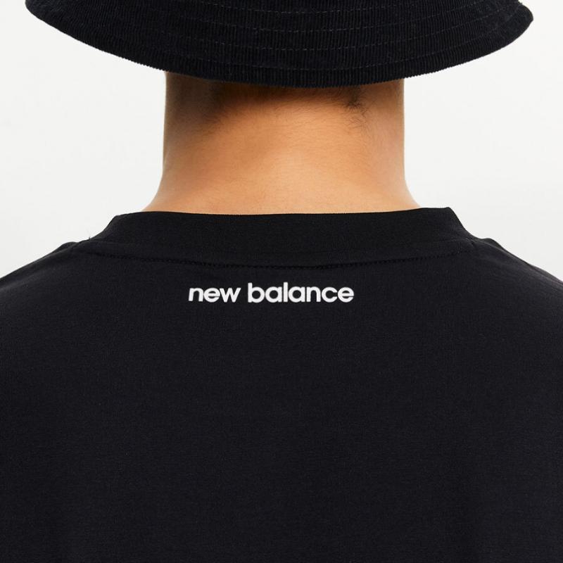 New Balance Uni Frozen Small Logo T shirT Black Nbnegco210