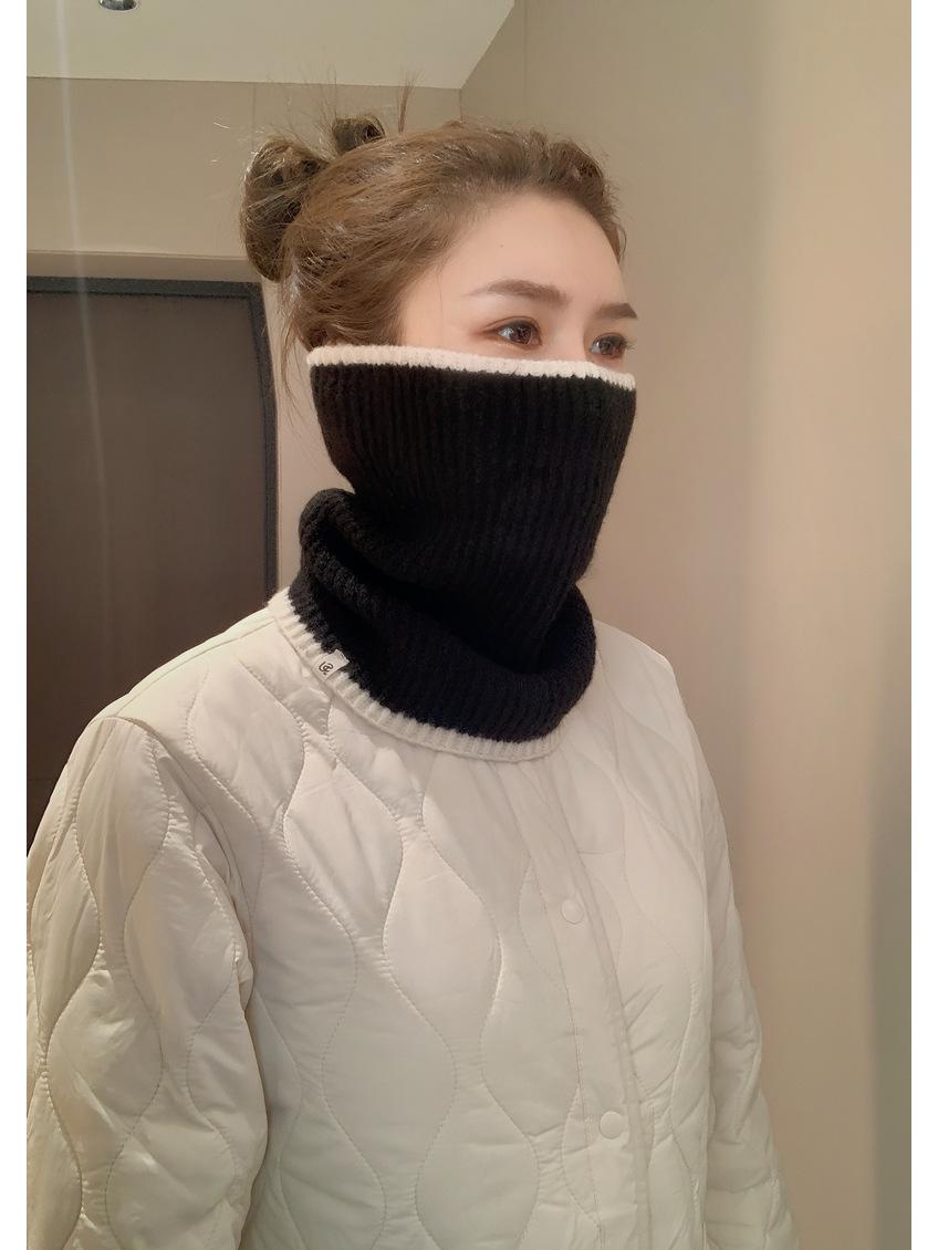 

Wool Blend Color Block Scarf & Mask Set - Warm, Multifunctional, Small Straight Leg Style