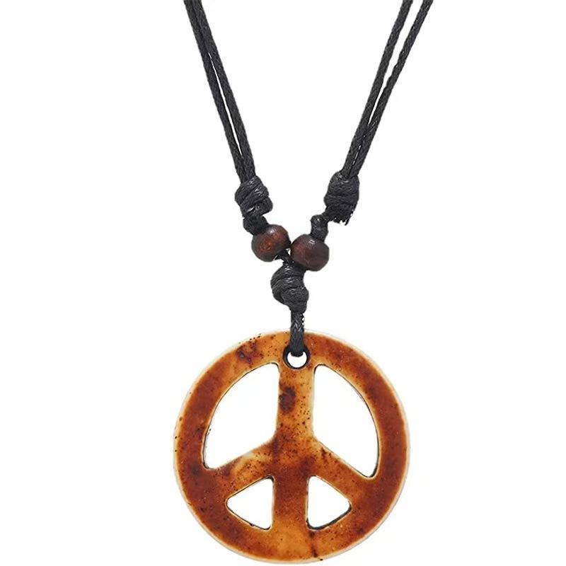 Retro Ethnic Style Niche Men'S And Women'S Collarbone Chain, Pendant Necklace, Shark Tooth Sweater Chain, Imitation Ivory Adjustable Necklace.