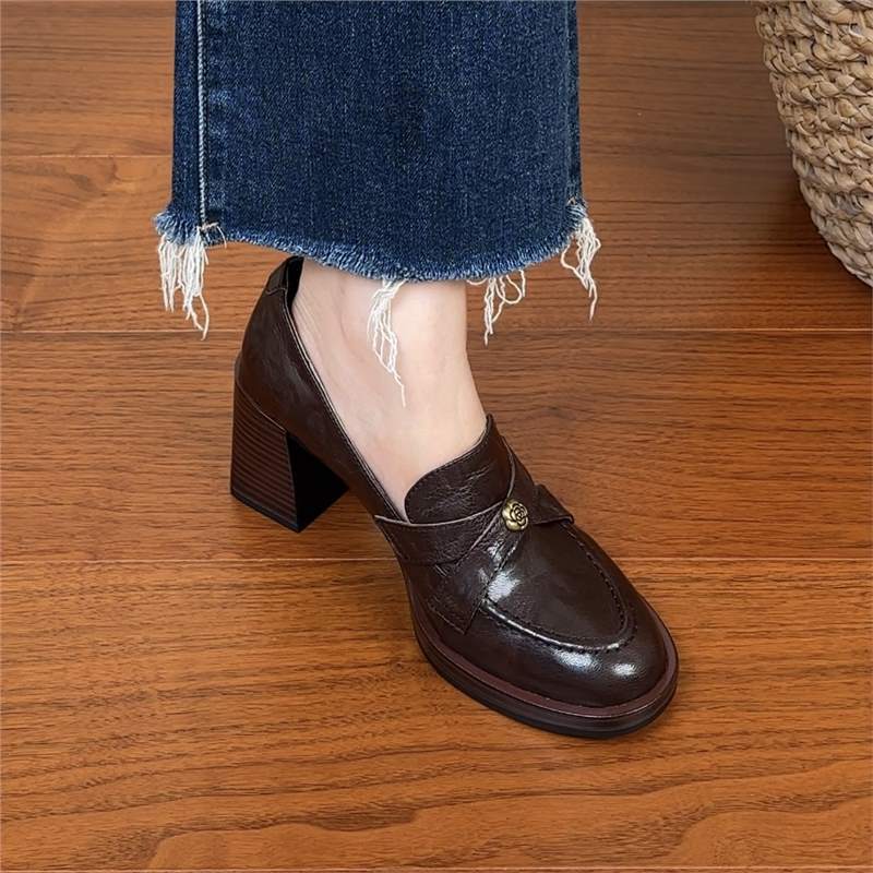 

QSDD small soft leather camellia high heel loafers women s thick heel single shoes 2025 new commuter round head small leather shoes 39