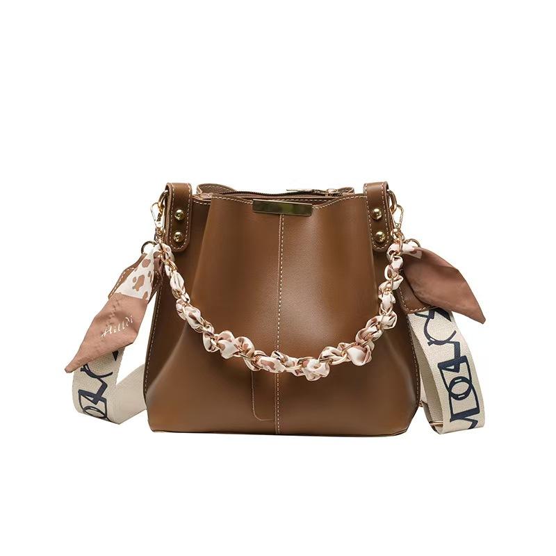 New Fashion  Shoulder Bags For Woman Large Capacity Ribbon Chain Bucket Bag Crossbody purse Handbags luxury bags deisgners