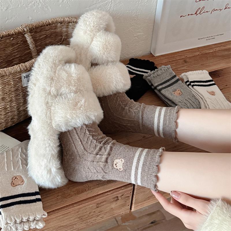Grey Socks for Women's Autumn and Winter Warmth, Wool Mid-calf Socks, Cute Cartoon Bear Head Burken Shoes, Pile Socks