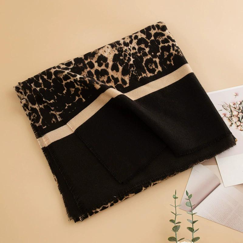 WTEMPO Retro Elegant Leopard Printed Scarves Women's Autumn Winter Casual Versatile Scarf Shawls Cold-proof Windproof Warm Outdoor Scarves