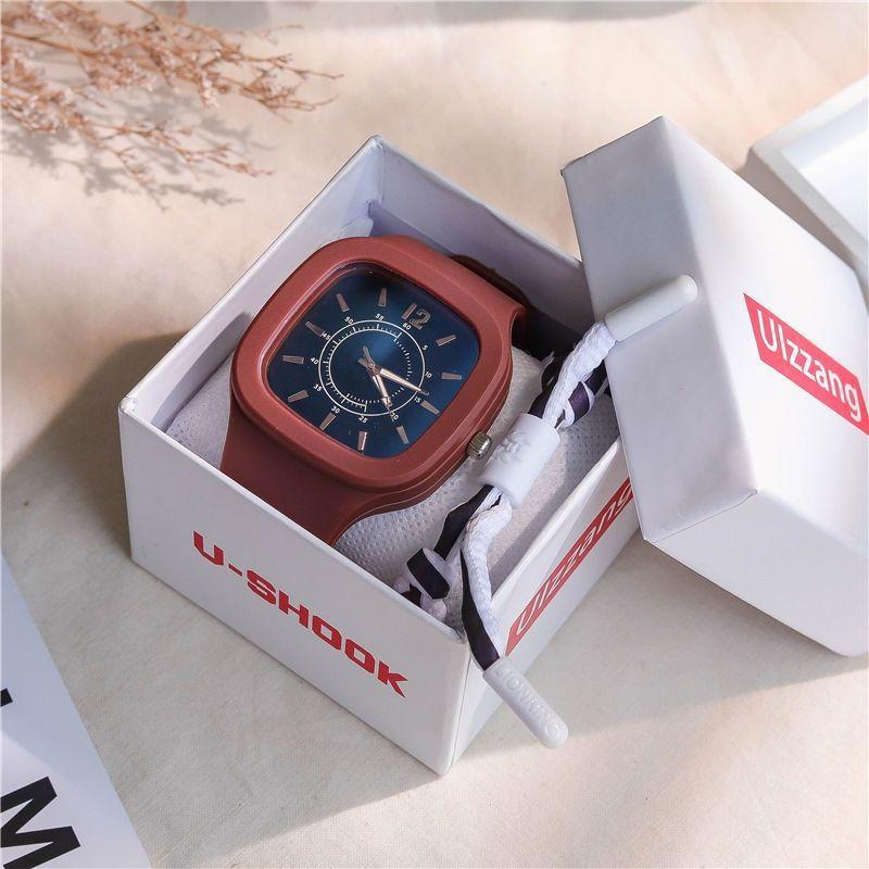 Fashion Women Watches Square Dial Pin Buckle Quartz Watch Women Luxury Ladies Electronic Wristwatches Silicone Female Clock Gift