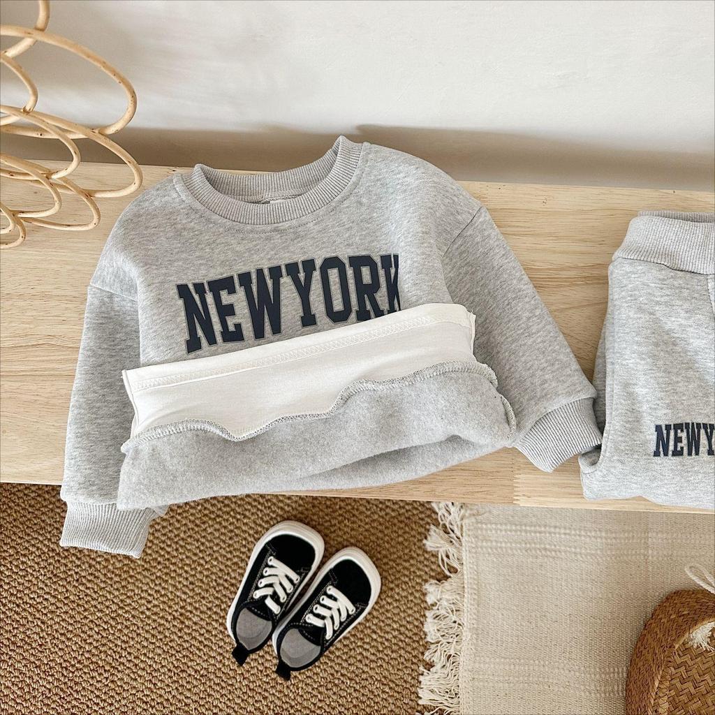Conjunto de dos piezas para bebé niño: Sudadera con capucha y pantalones deportivos de felpa con estampado de letras para otoño/invierno.