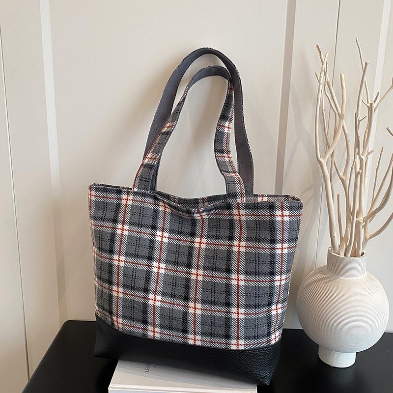 

Retro Plaid Single Shoulder Bowling Handbag - Versatile Fashion Large Capacity Bag 40 x 10 x 31 cm